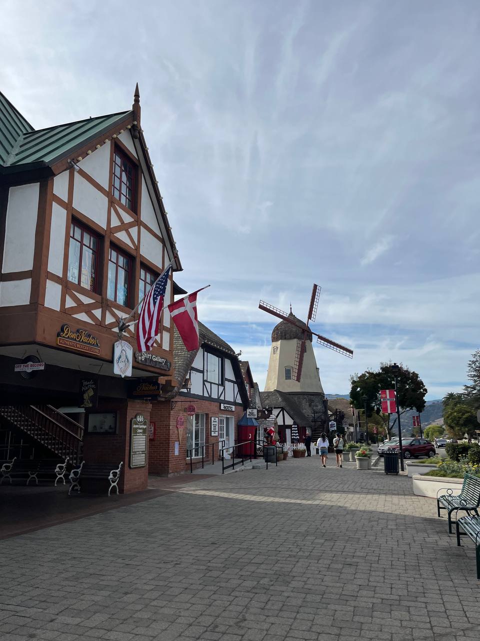 1 Day Solvang Itinerary town and restaurants 